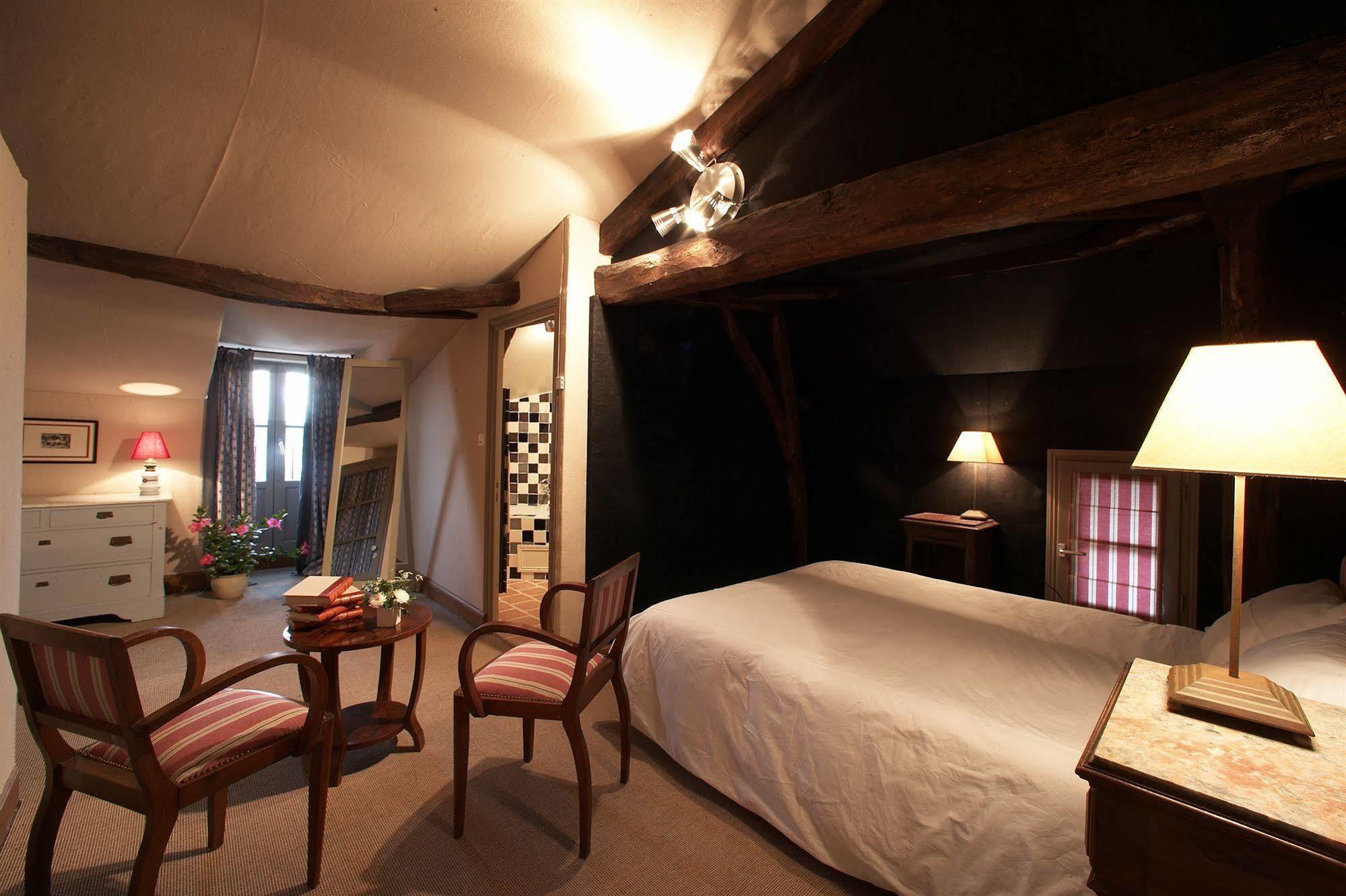 Logis Hotel Le Boudoir Belves Ngoại thất bức ảnh